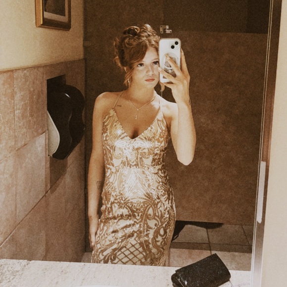 Windsor prom dress - Picture 3 of 3